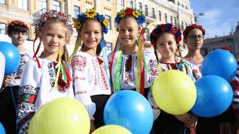 Що святкують 1 червня: міжнародні дати, українські традиції і заборони