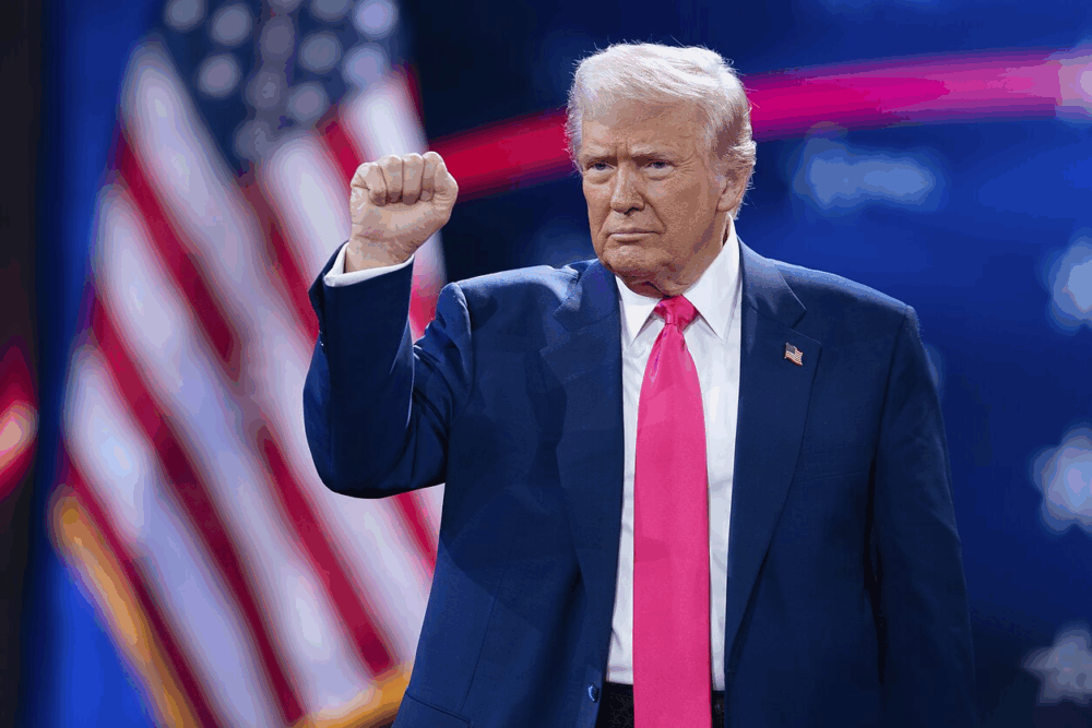 Трамп заявив, що дуже багато допомагає Україні