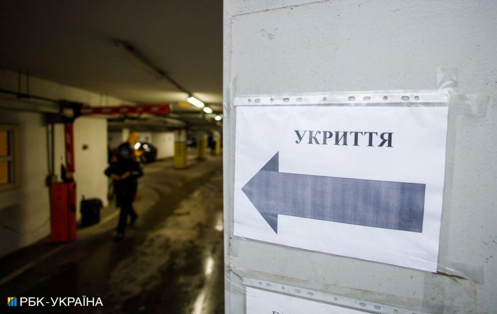 У Києві перевіряють скаргу на блокування доступу до укриття в багатоповерхівці