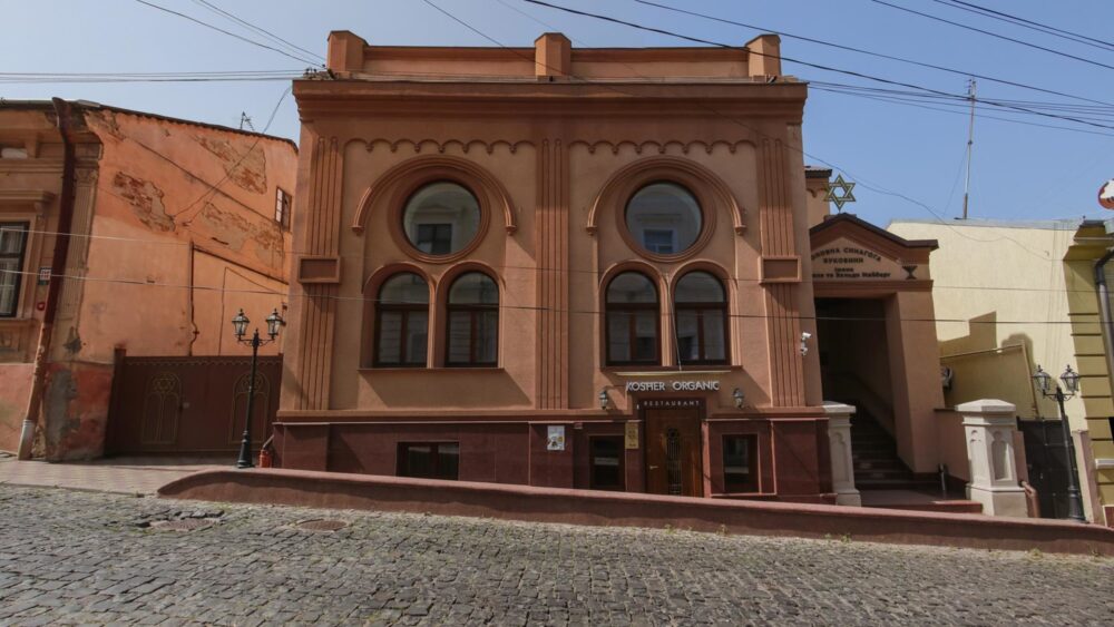 Головного рабина Чернівецької області засудили за шахрайство