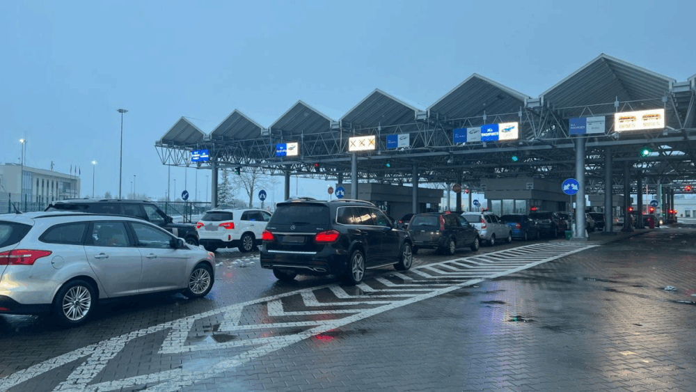 Кордон України перетнули майже пів мільйона людей за тиждень