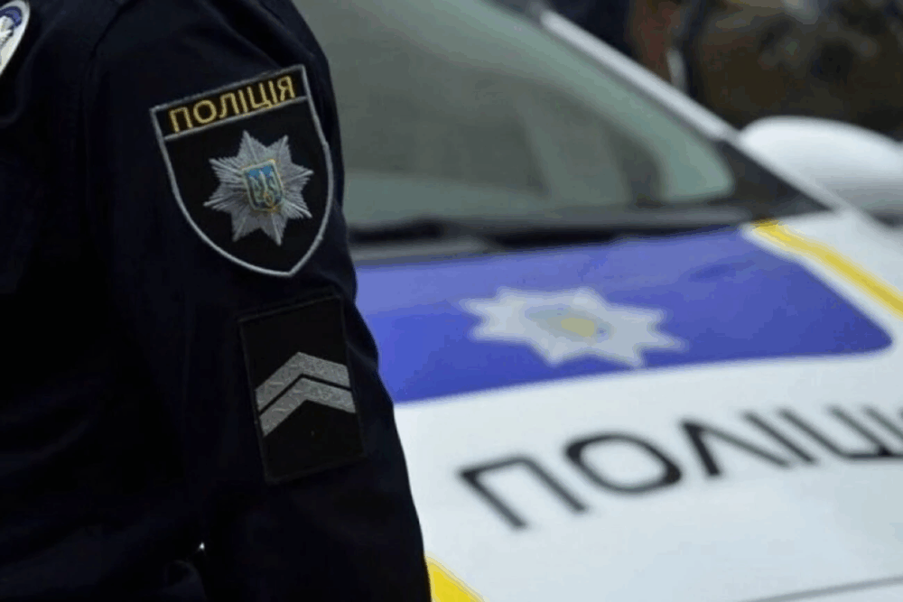 Колишній чиновник Люботинської міськради заробляв на фіктивній реєстрації майна