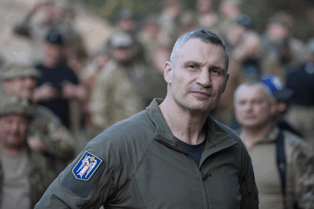 Мер Кличко лідирує в опитуваннях попри скандали навколо його команди