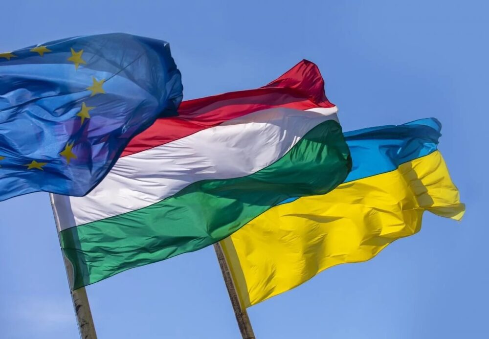 Частина угорців і поляків вважає Україну загрозою — опитування Pew Research Center
