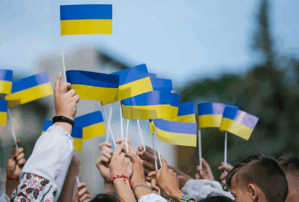 Серпень 2025: нові штрафи, обмеження на квитки та виплати першокласникам