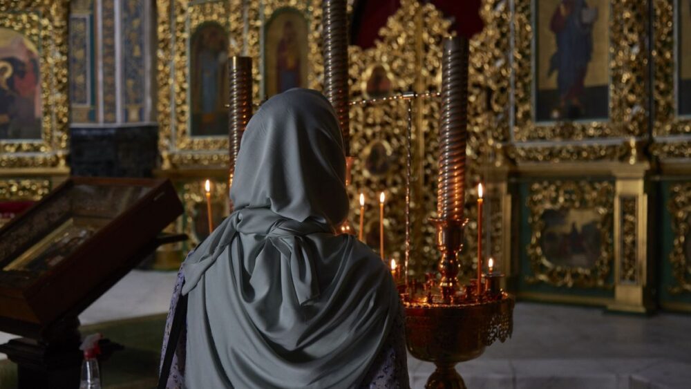 Свято Ризоположення, професійні свята та іменини: що святкують сьогодні