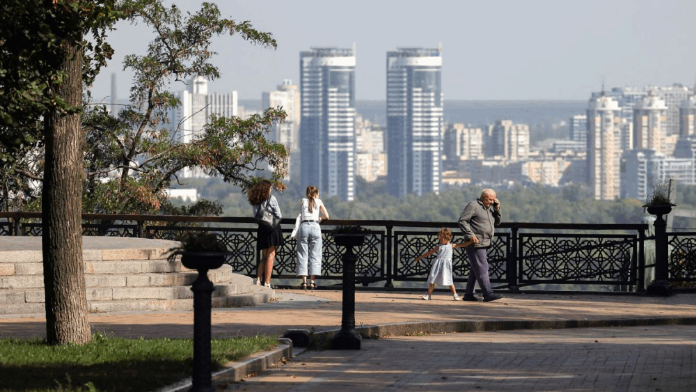 Україну накриє спека 4 липня: прогноз по всіх регіонах