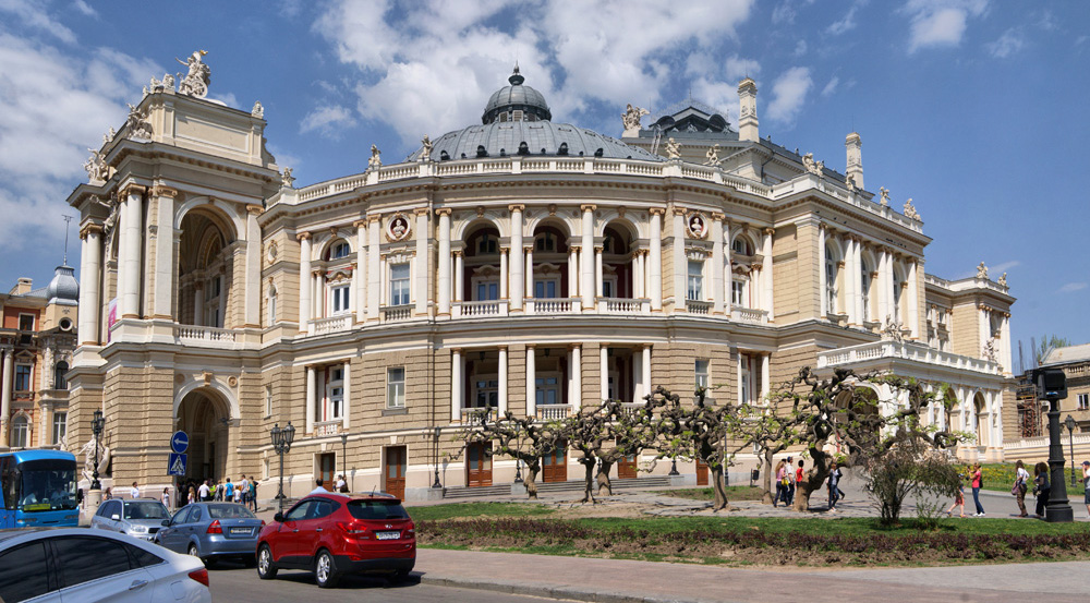 В Одесі та Кривому Розі правоохоронці розслідують корупційні схеми за участю посадовців