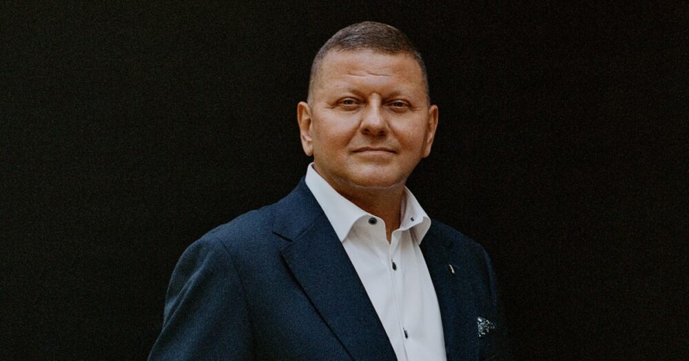 Залужний став автором колонки для Vogue: про дитинство, війну і майбутнє України