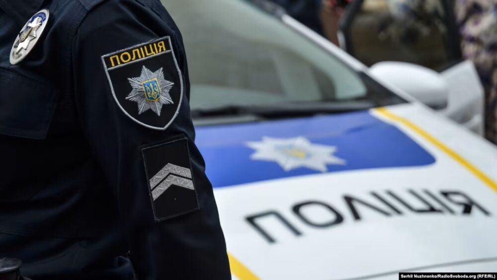 На Хмельниччині жінка пограбувала 80-річного пенсіонера