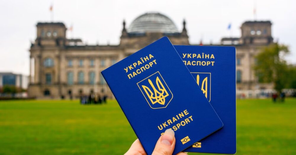 Німецька партія AfD пропонує скасувати виплати біженцям з України