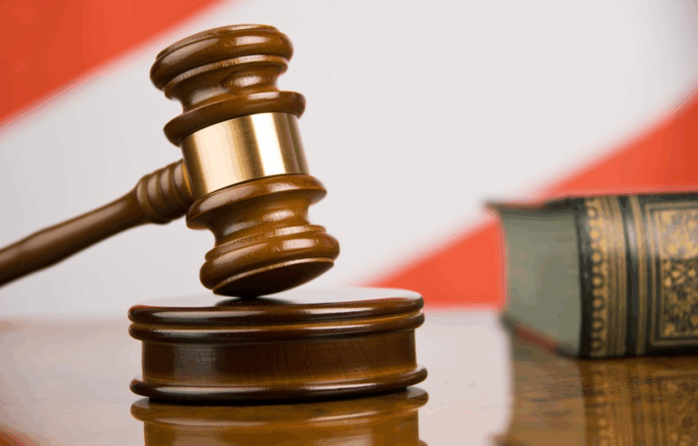 Співробітника НДІ геодезії та картографії визнали винним у шахрайстві з землею, але звільнили від відповідальності