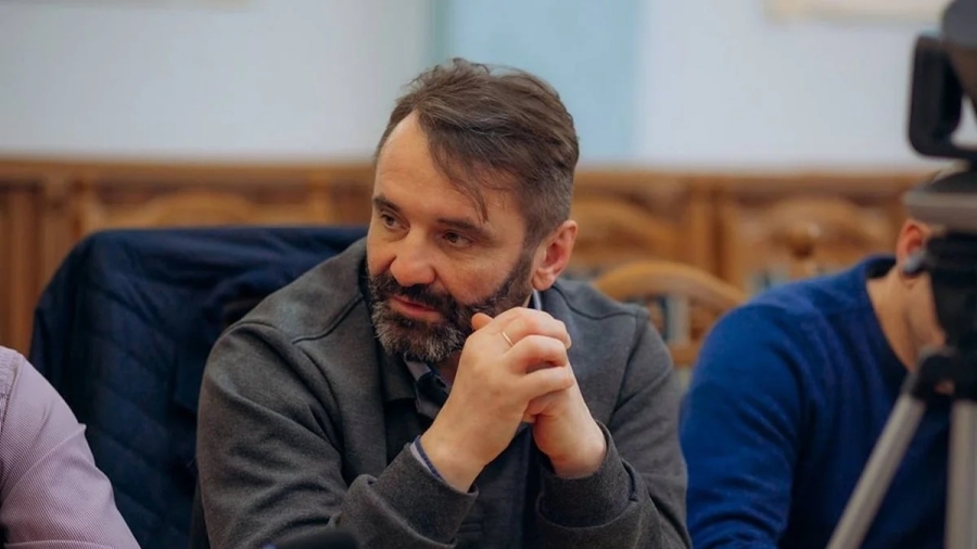 Мер Яремче Андрій Мироняк під прицілом громадськості: розслідування статків і закордонний візит