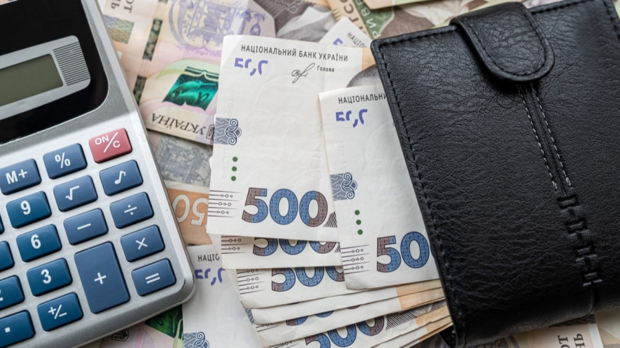 Сільська голова виписувала собі премії з бюджету: збитки сягають 100 тисяч