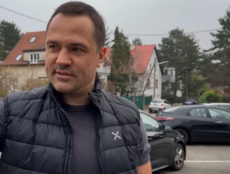 Маєток у Козині: арештована розкіш Комарницького знову опинилася в руках родини втікача