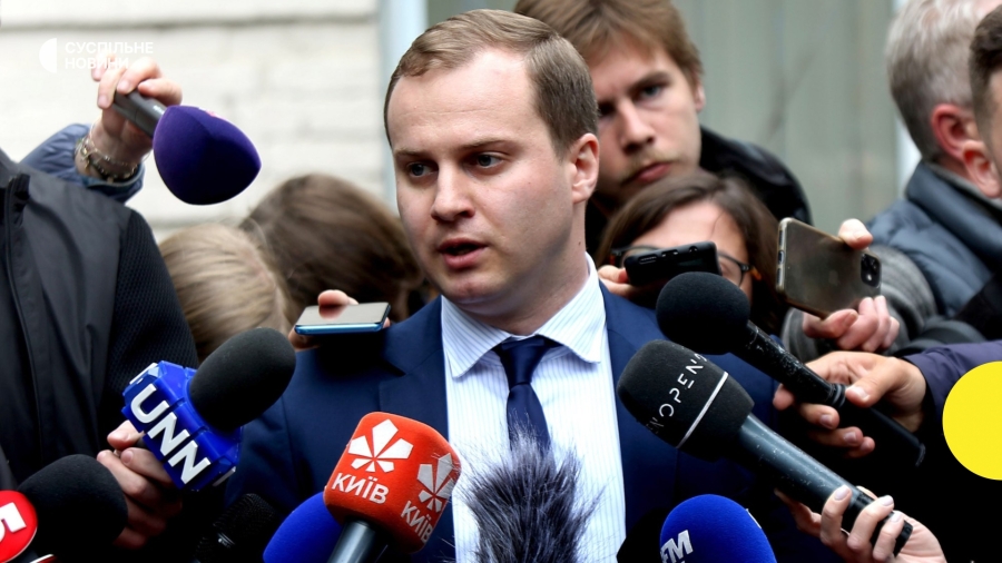 Відставка Андрія Синюка та критика інституційних рішень у контексті 