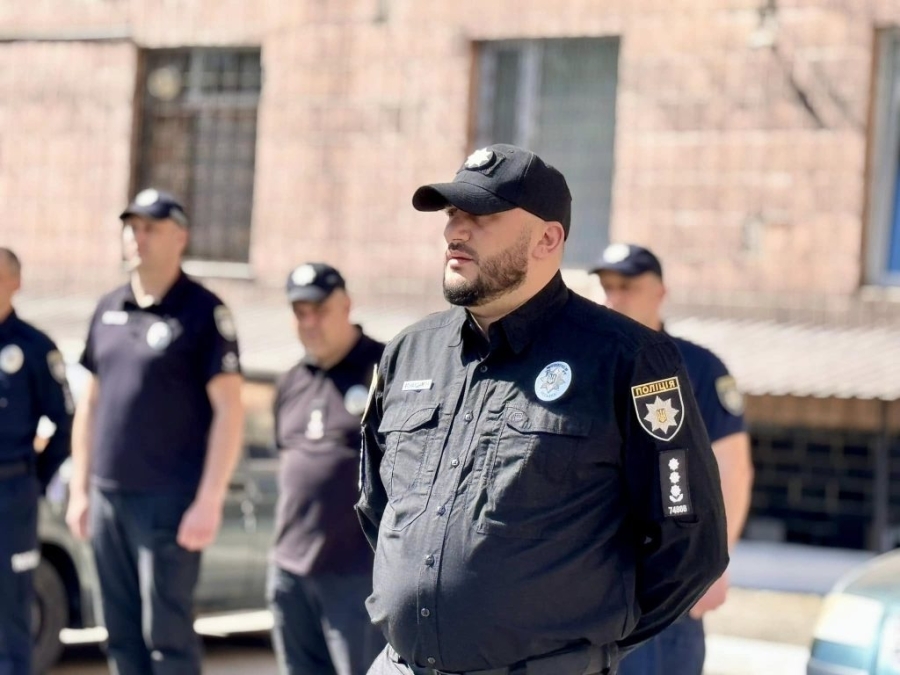 Життя та майно начальника Голосіївського управління поліції Араіка Кочкадамяна: службове житло та автівка брата