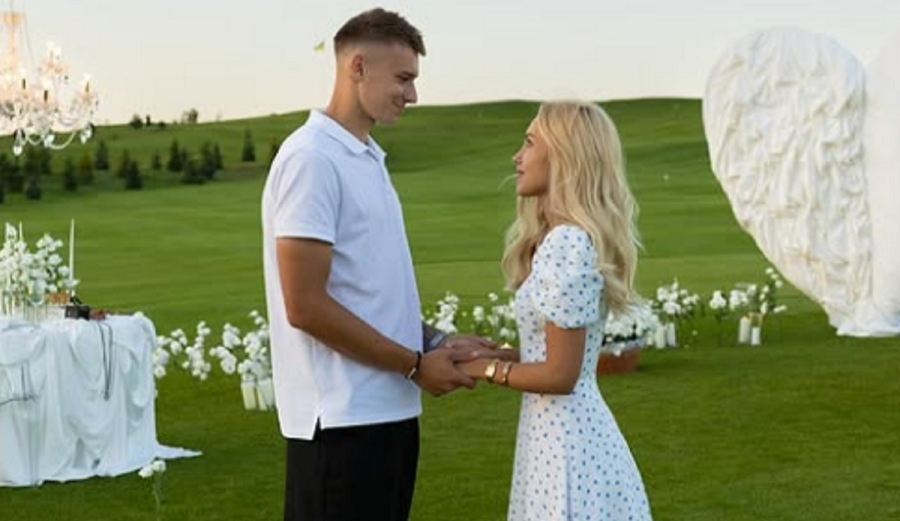 Новорічна магія та романтика: як Даша Квіткова і Володимир Бражко діляться теплом у мережі