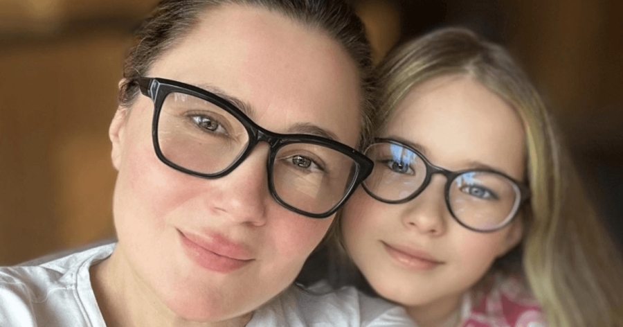 Світло всередині темряви: Олена Мозгова розповіла про новорічні приготування з донькою Соломією
