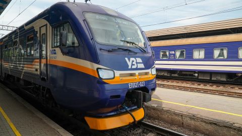 «Укрзалізниця» анонсує серйозні зміни в літньому розкладі поїздів